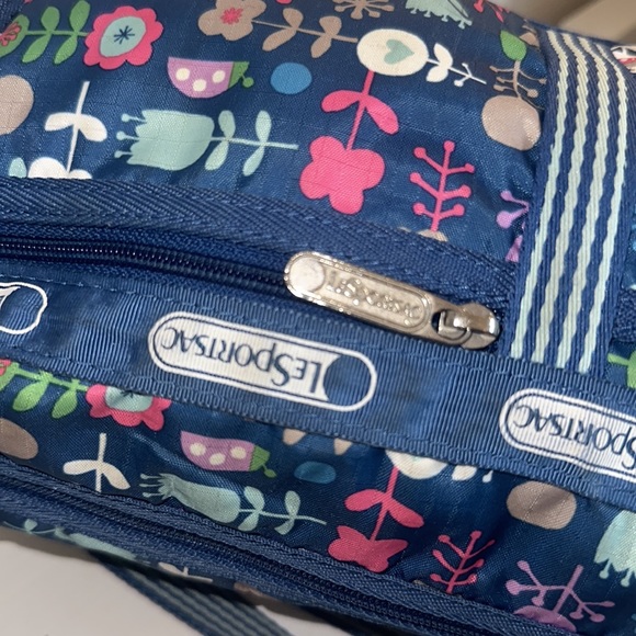 Lesportsac Bags Lesportsac Colorful Floral Crossbody Purse Bag